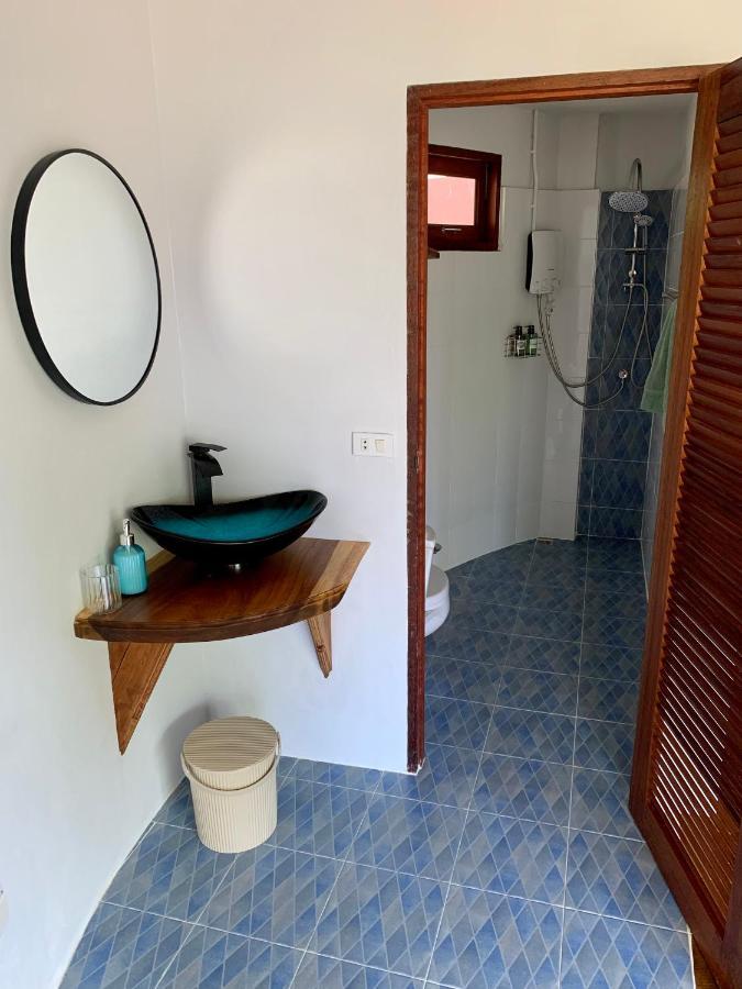 Hotel Ocean Vibes Thong Sala Exterior foto