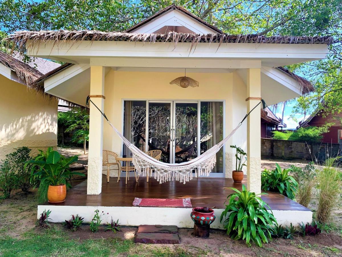 Hotel Ocean Vibes Thong Sala Exterior foto