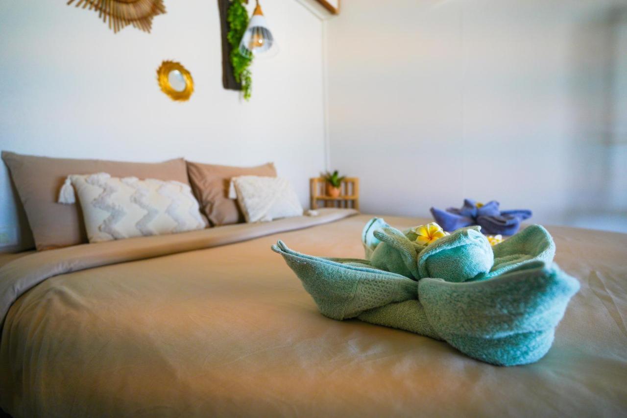 Hotel Ocean Vibes Thong Sala Exterior foto